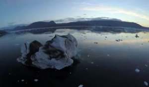 La fonte des glaciers du Grand Nord filmée par un drone