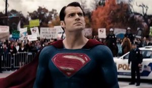 Batman v Superman : l'aube de la justice - Bande-annonce [VOST]