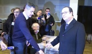 Quand le bulletin de Hollande manque l'urne électorale