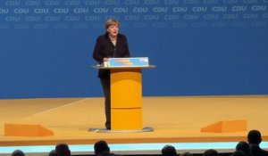 Angela Merkel promet de "réduire de manière perceptible" l'afflux de réfugiés