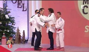 Drôle de position entre Stéphane Bern et Jean-Luc Reichmann hier sur France 2