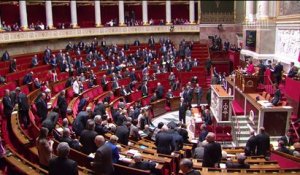 "Race blanche" : Valls exprime son "soutien" à Bartolone