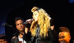 Vidéo : En concert, Madonna pète un câble et insulte ses fans !