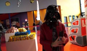 Les fans de Star Wars dégainent leurs sabres laser au cinéma de Thillois
