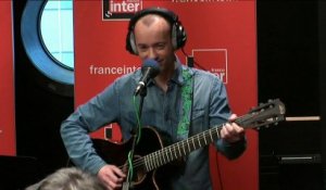 "Maman et Pacha Noël" : quand Frédéric Fromet chante la parité