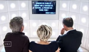 Denis Brogniart, Gilles Bouleau et Evelyne Dhéliat tentent l'épreuve des poteaux sur Canal