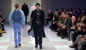 Défilé mode masculine Versace Automne-Hiver 2016-17 à Milan