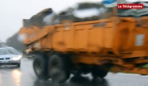 Châteaulin. Le feu de détresse des agriculteurs