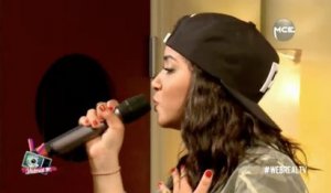 WebReal TV : Isleym interprète son single "Petit Bateau", extrait de l'album "Où ça nous mène"
