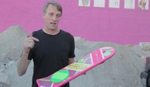 Retour vers le futur 2 : Tony Hawk teste le 1er Hoverboard