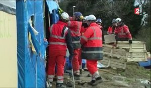 Migrants : le démantèlement de la "jungle" de Calais a commencé