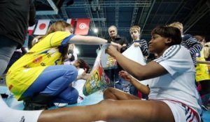 Handball : avant le tournoi de qualification olympique, les Bleues déjà dans le cœur du public