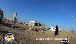 Tothor - En burqa sur une plage naturiste