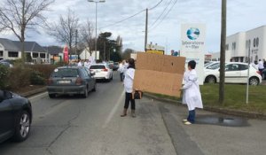 Les salariés du Laboratoire de la mer en colère