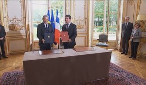 "Nous avons signé la feuille de route qui marque la coopération dans bien des domaines entre la France et la Roumanie"