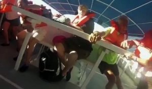 Naufrage d'un bateau de touristes au Costa Rica (POV)