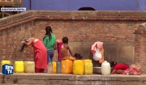 Népal : un an après le séisme, les rescapés attendent toujours la reconstruction