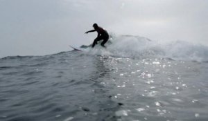 Le champion de surf qui veut sauver la côte chilienne