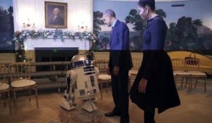 Barack et Michelle Obama dansent avec R2-D2 et les Stormtroopers de Star Wars