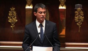 Loi travail: Valls dégaine le 49-3 face à une "conjonction d'oppositions"
