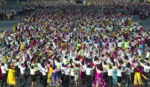 Corée du Nord: danse de masse pour marquer la fin du congrès