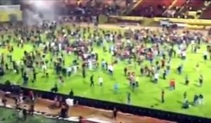 Turquie : des supporters mettent le feu dans un stade