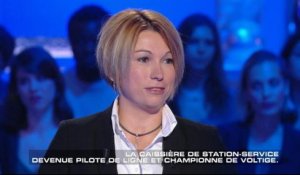Mélanie Astles, la caissière devenue pilote de ligne et championne de voltige - Salut les Terriens du 21/05 - CANAL +
