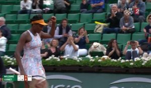 Venus Williams domine Cornet et se qualifie pour les 8e de finale !