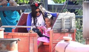 Les Kardashians célèbrent l'anniversaire de North West à Disneyland