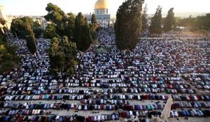 Prière de la fin du ramadan sur l'esplanade des mosquées