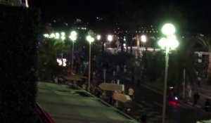Attentat à Nice : un camion fonce la foule le 14-Juillet