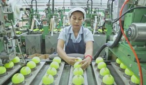 Les coulisses de la fabrication des balles de tennis