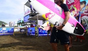 Adrénaline - Surf : Pauline Ado et Justine Dupont au 3e tour