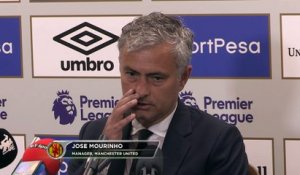 Man Utd - Fellaini blessé, Mourinho inquiet