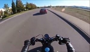 Quand c'est ta propre mère qui te renverse! Accident de moto