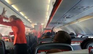 Australie : un avion se pose en catastrophe après l'apparition de fumée en plein vol