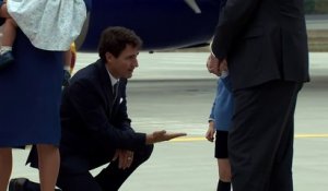 Le prince George met un vent à Justin Trudeau