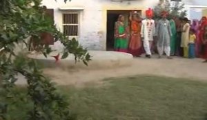 Banna More Bhamariya  Aaya Bansa Rang Bhar Rel Me Kharbujo  Rajasthani