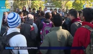 Eurozapping : Assange promet de nouvelles révélations, la Hongrie exaspère les migrants