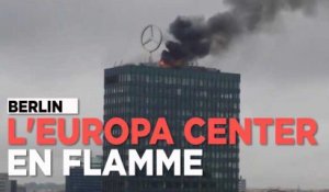 Berlin : la tour Europa Center en proie aux flammes