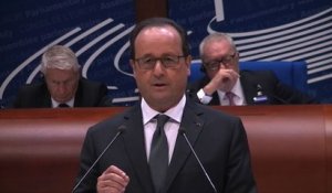 Hollande se dit "prêt à tout moment à rencontrer" Poutine