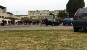 Démonstration de la police au lycée Condorcet de Saint-Quentin