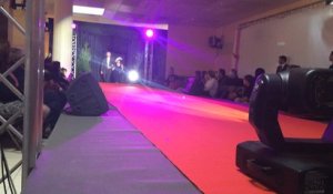 Video Blois Salon Du Mariage Le Defile Des Belle Robes Sur Orange Videos
