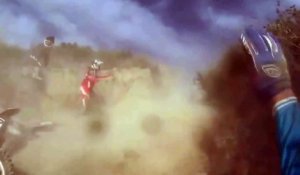 Terribles accidents en cascade lors d'une course de motos