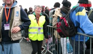 Migrants à Calais: Sur les pas de Claudine, bénévole le jour du démantèlement