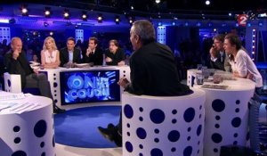 Laurent Baffie fait un doigt d'honneur à Vincent Bolloré dans ONPC