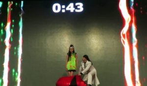 Changer 16 fois de costumes en 1 minute ? record du monde