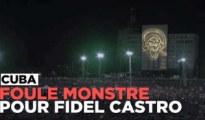 Un foule immense rend hommage à Fidel Castro à La Havane