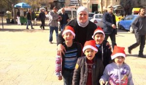 A Bethléem, les touristes admirent déjà les décorations de Noël