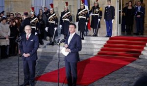 Passation de pouvoir à Matignon entre Manuel Valls et Bernard Cazeneuve